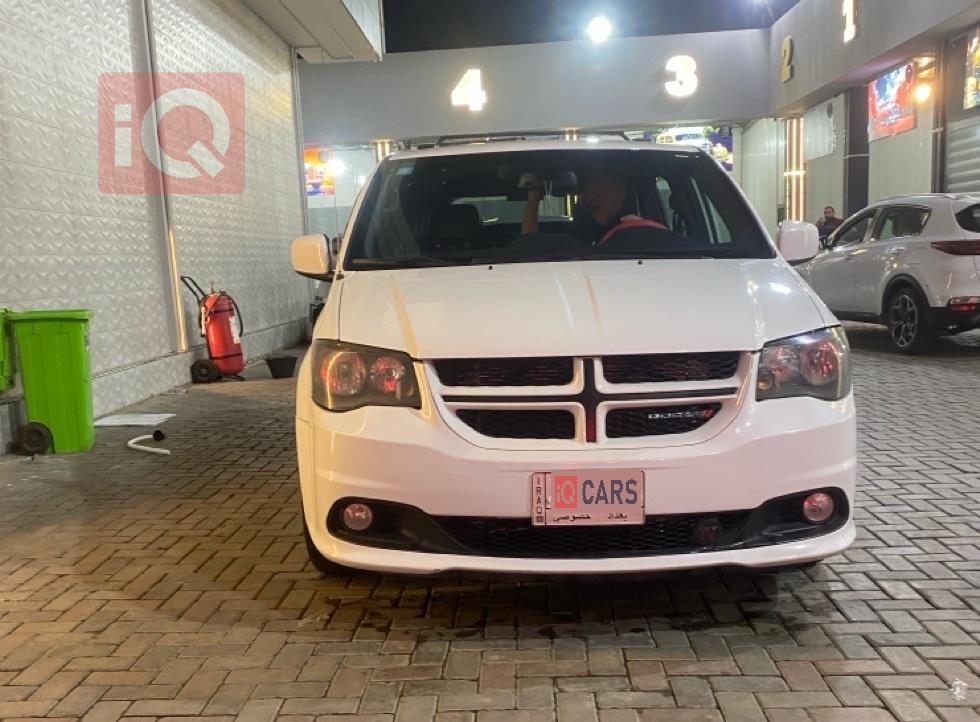 دودج جراند كارافان